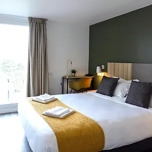 In 13 Hotel Parijs